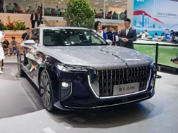 pre-hongqi-1.jpg