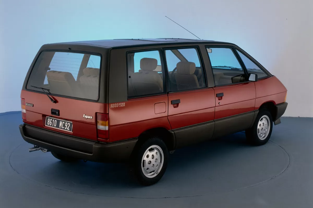 Renault Espace se možda vraća retro dizajnu i među kombije