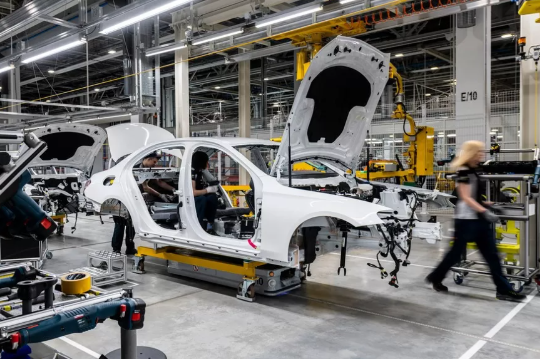 Novi vlasnik imovine Mercedes-Benza u Rusiji proizvodiće automobile pod sopstvenim znakom