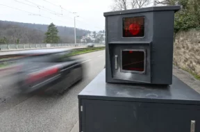 ccbbd1a4-b857-4fe4-b7ff-0724f1264fda_w960_r1.778_fpx51.73_fpy50