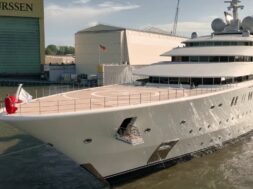 250-million-superyacht-honolulu-lost-in-major-fire-at-lurssen-shipyard_4