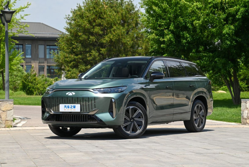 Krosover Chery Fulwin T10 ima domet za Ginisa