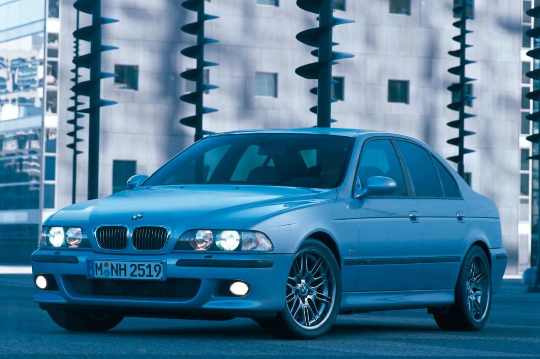 BMW M5 napunio 40 godina