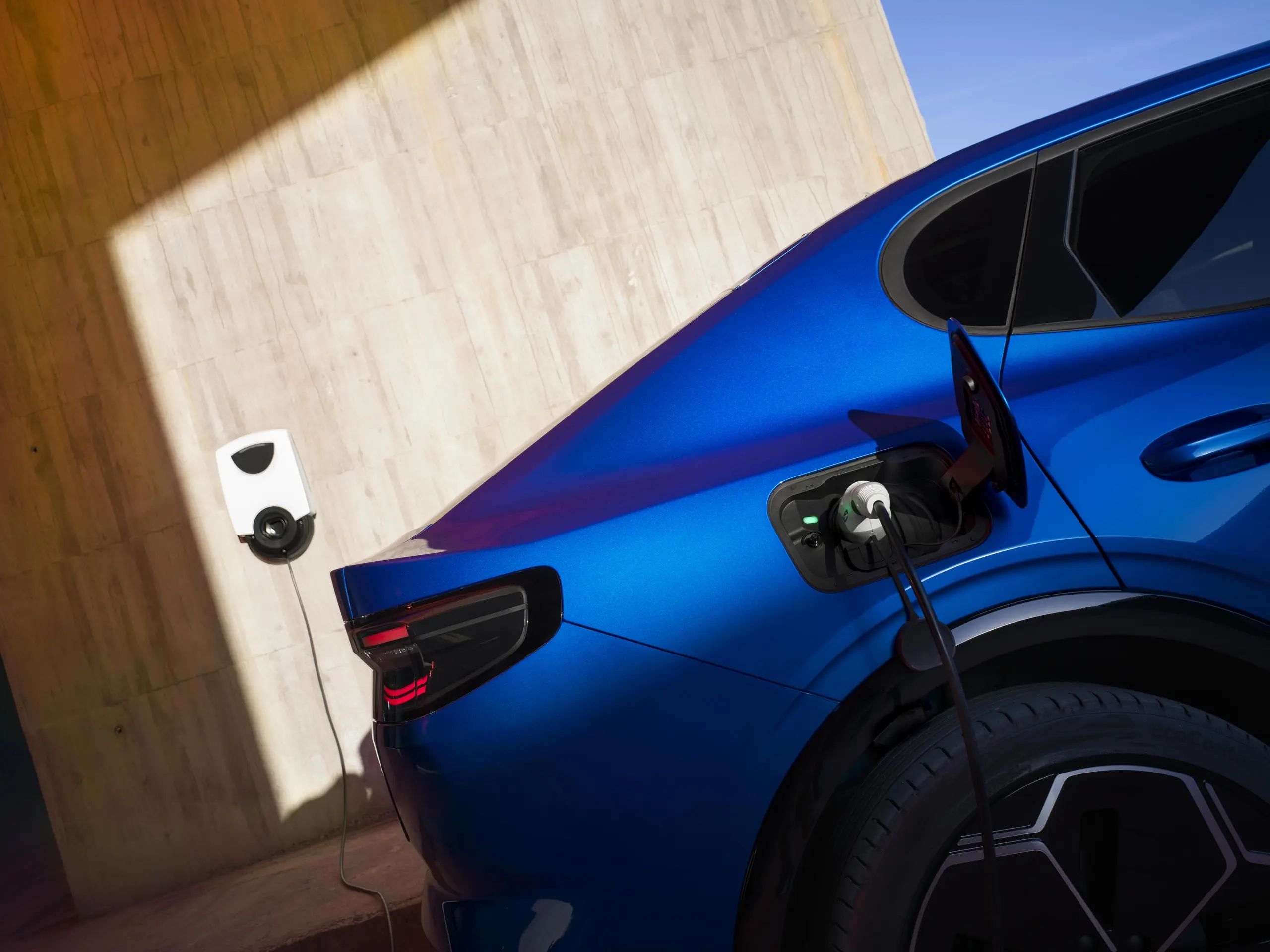 Ford tvrdi da su im planovi za kompletan prelaz na električni pogon bili previše ambiciozni