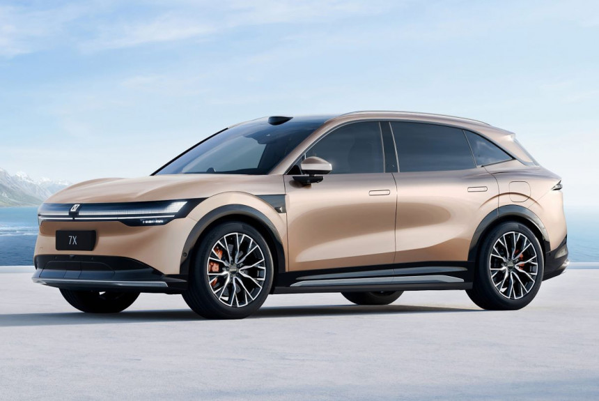 Lansiran Zeekr 7X na Salonu automobila u Čengduu