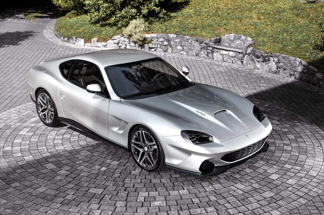 Klasični Ferrari 550 Maranello osavremenjen od strane Touring Superleggere
