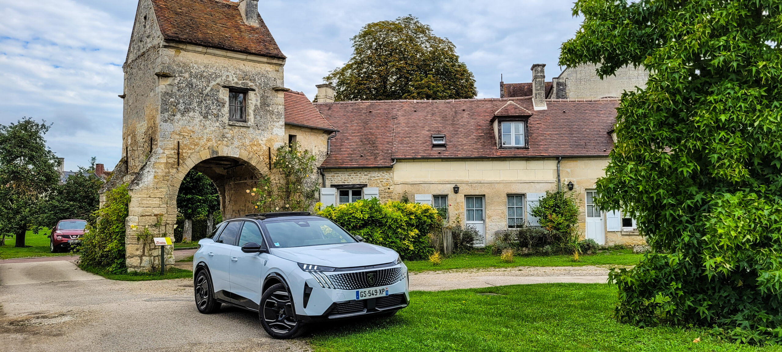AR test: Peugeot e-3008 GT 210 KS