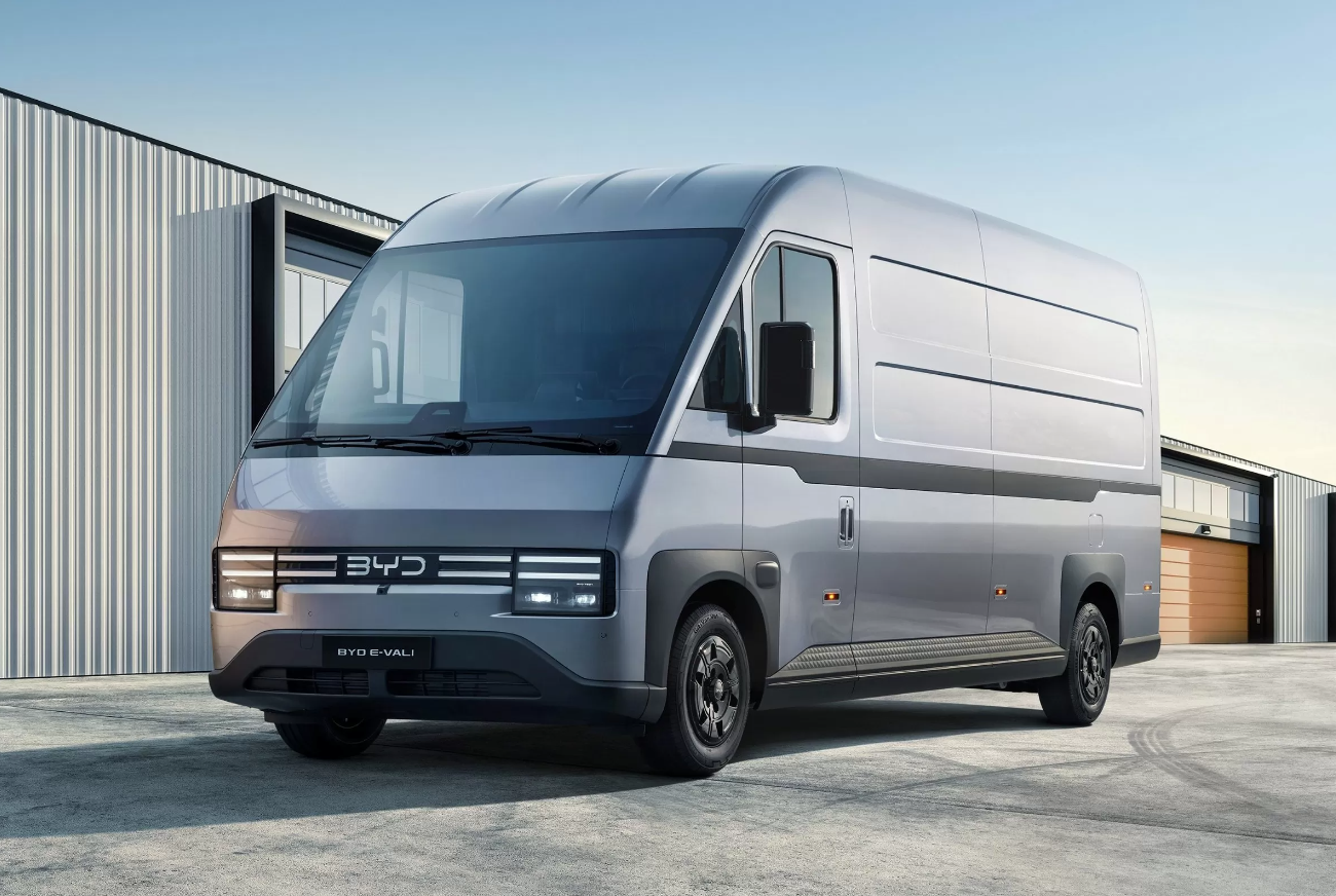 BYD-ov veliki električni kombi E-Vali donosi ogroman prostor i relativno skromnu autonomiju