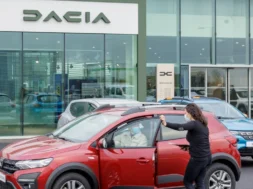 2022-Story-Dacia-Dealerships-see-Dacias-new-face1