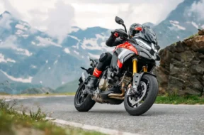 2025-ducati-multistrada-v4-pikes-peak—riding-2