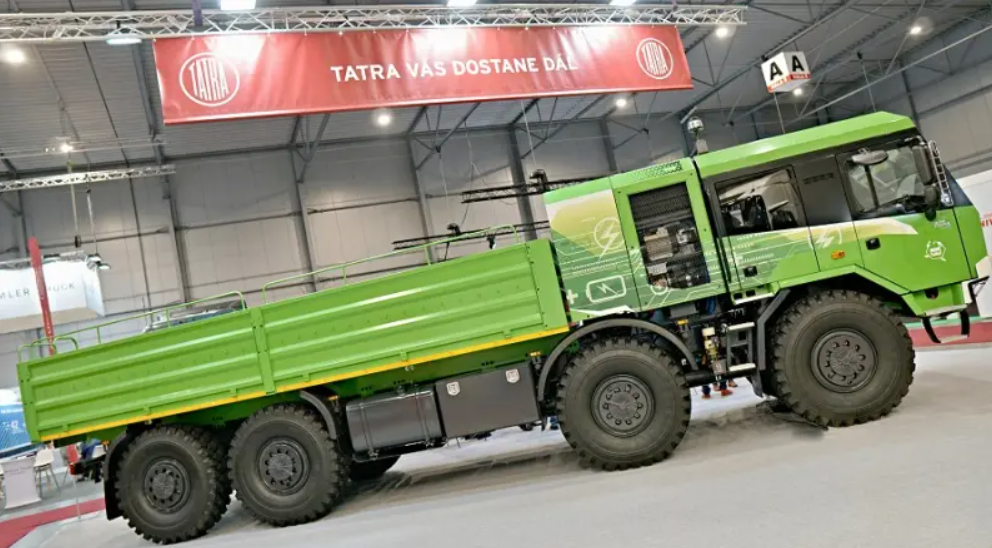 Novi hibridni kamion Tatra može da pređe do 70 km na električni pogon