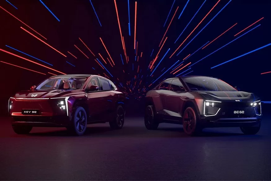 Mahindra jednovremeno najavila dva neobična krosovera