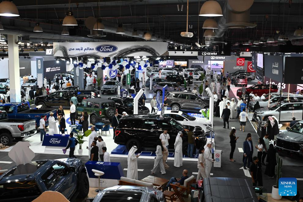 Kineski automobili (i ostali) na Salonu automobila u Kuvajtu (MEGAGALERIJA)