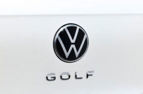 volkswagen-golf-eHybrid-style-2024-019_3