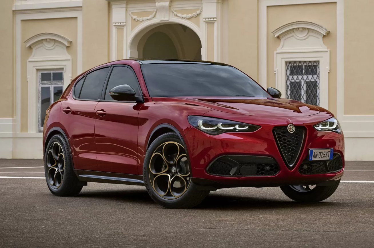Cela linija modela marke Alfa Romeo predstavljena u limitiranoj ediciji s posebnim detaljima