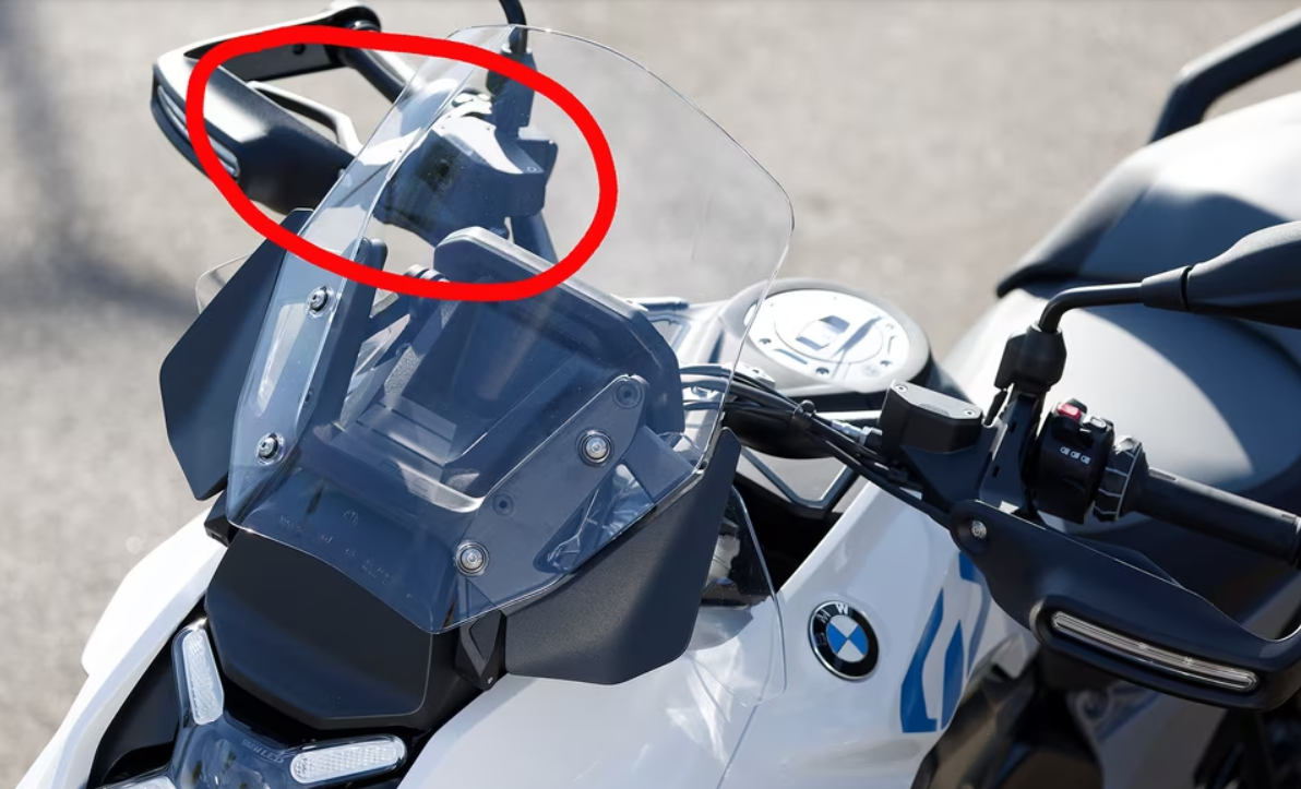 Dečije bolesti ponovo napastvuju BMW R 1300 GS