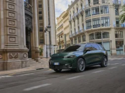 Leapmotor-C-10-REEV-3