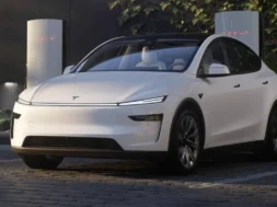 Tesla-Model-Y-2025-1