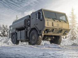 t815-7t3r21_4x4_tanker-1