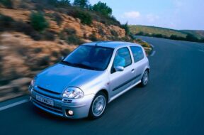 renault-clio-Gen2-rs-avg-dynamique-bd_2