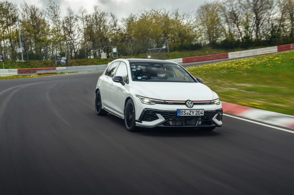 Novi Golf GTI Edition 50 postao najbrži serijski Volkswagen na Nirburgringu (VIDEO)