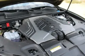 2025-lamborghini-urus-se-review-05