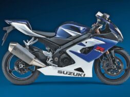 2005-Suzuki-GSX-R1000-K5-01