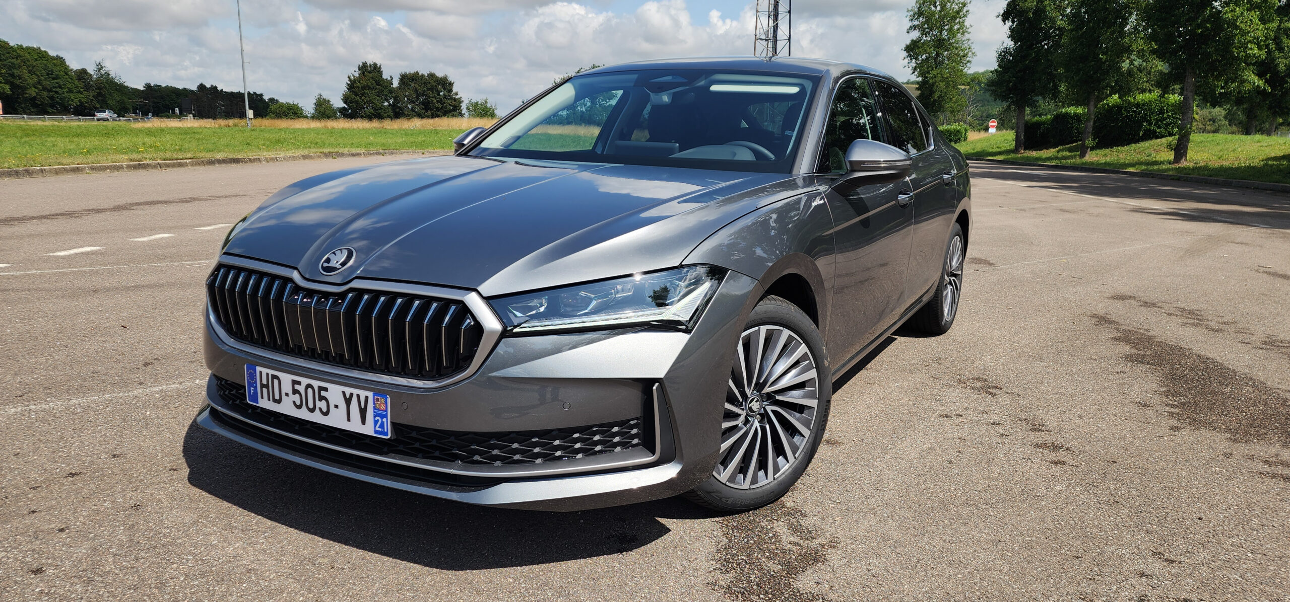 AR (blic) test: Škoda Superb 1.5 TSI m-HEV Laurin & Klement