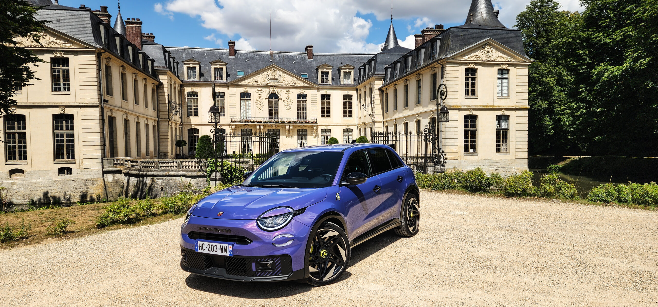 AR test: Abarth 600e Scorpionissima 280 KS