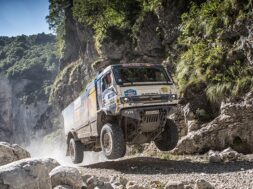 kamaz-43509_870.jpeg.740x555_q85_box-817041332487_crop_detail_upscale