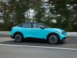 250308_All-new_Nissan_LEAF_Dynamic_Pictures_08-min