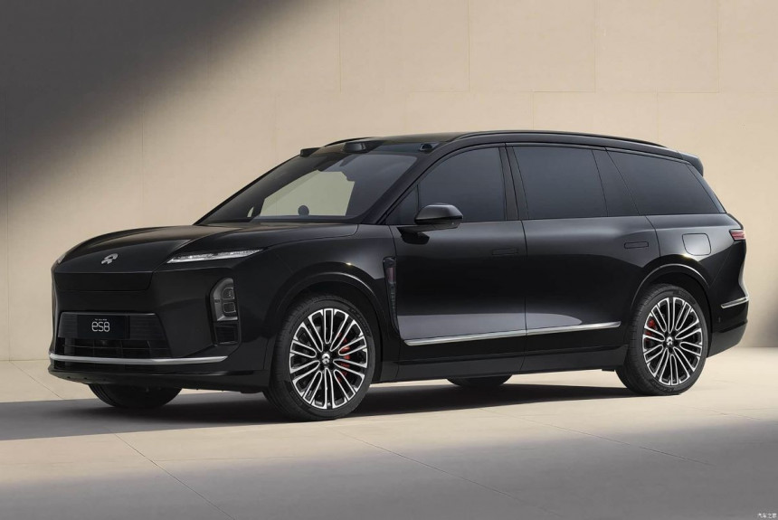 Debi treće generacije Nijovog krosovera s indeksom ES8