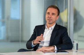 Opel-rueckt-vom-E-Auto-Fokus-ab-FlorianHuettlCEOOpelAutomobileGmbH_521135-1