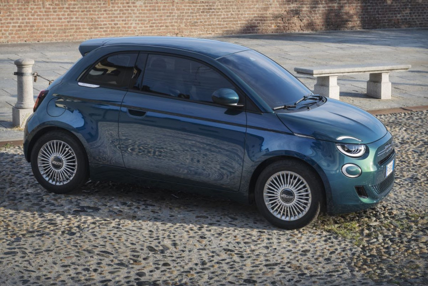 Novi benzinski Fiat 500 stiže na tržište