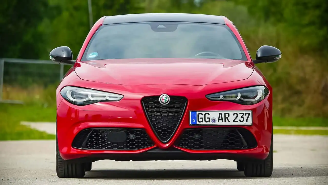 Alfa Romeo Giulia i Stelvio se opraštaju od benzinaca dok dizel ostaje deo ponude