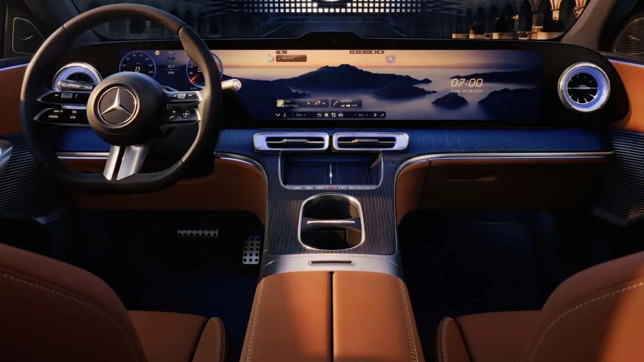 Šef dizajna Mercedesa oštro kritikovao BMW i Audi zbog novih enterijera