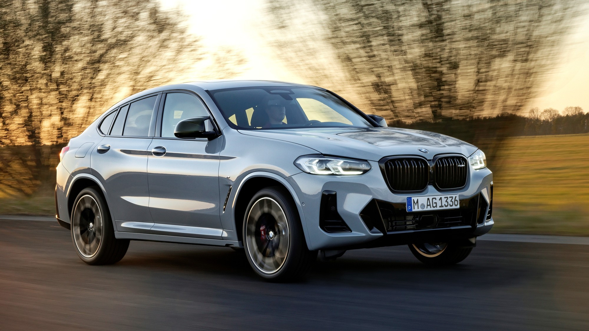 BMW se rastaje sa X4, Z4 i Serije 8