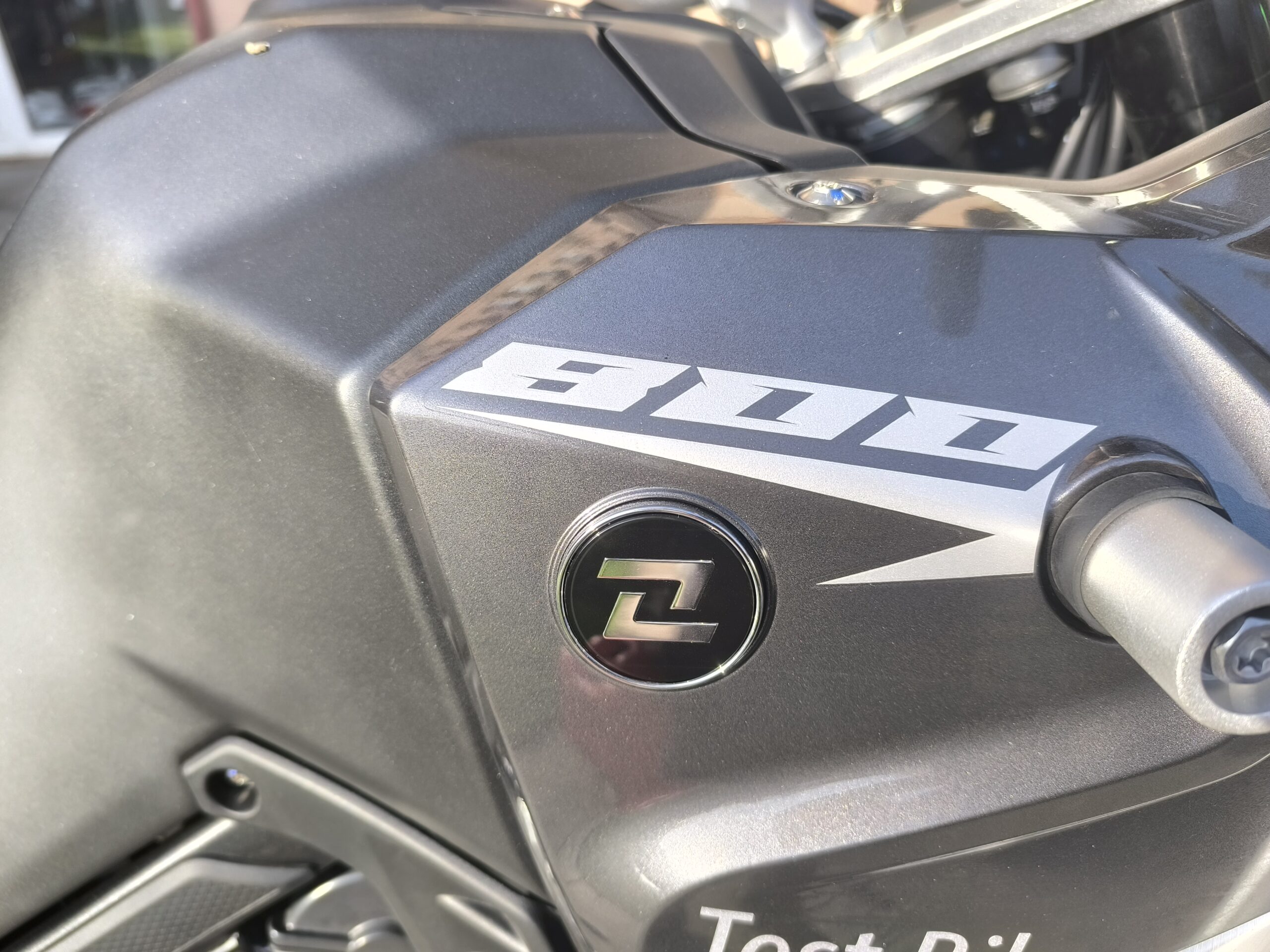 Kove 800 X Pro na testu redakcije nemačkog Motorrada