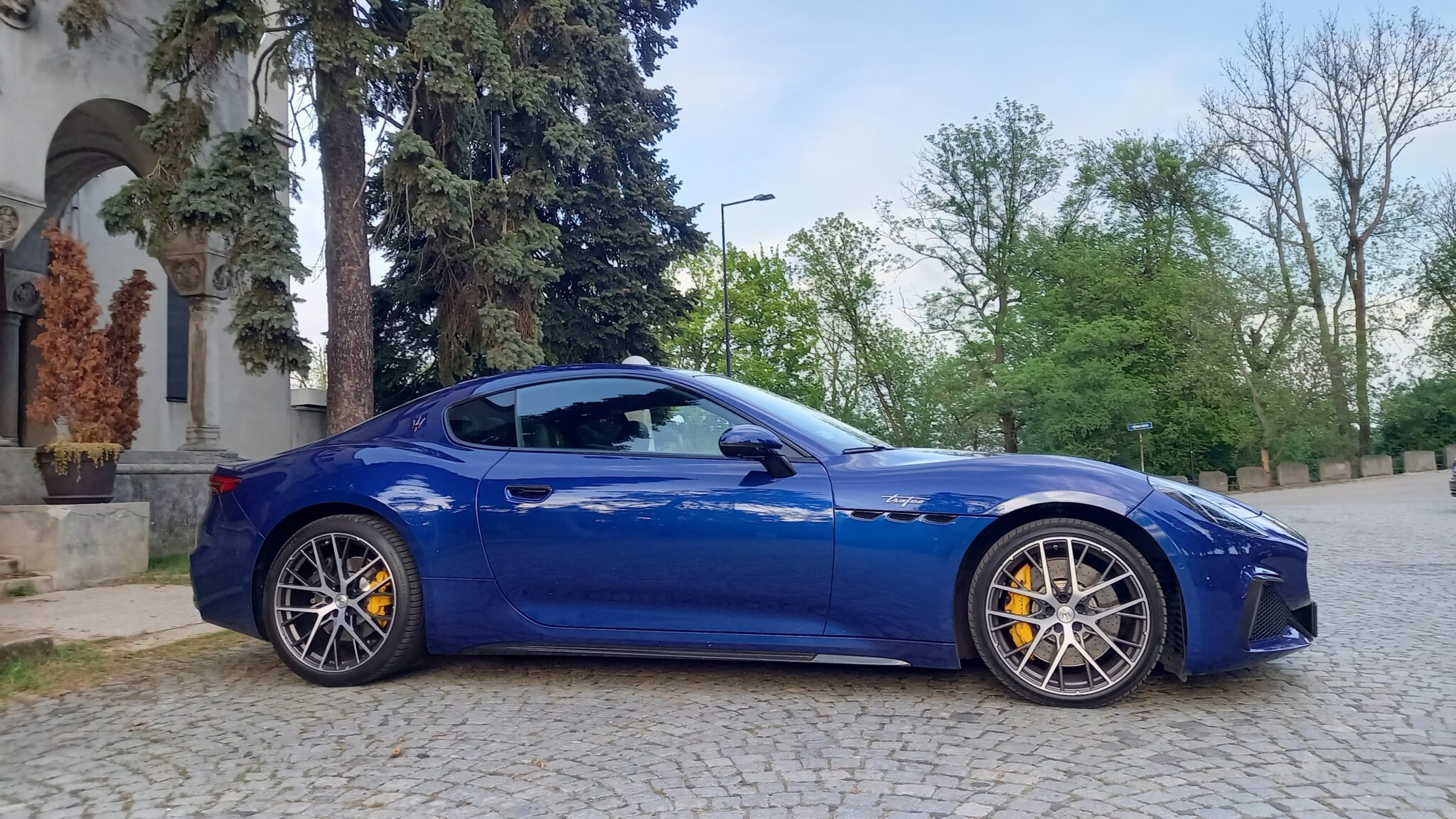 Nova Stellantisova vozila za hitan transport organa i krvi predata italijanskoj žandarmeriji