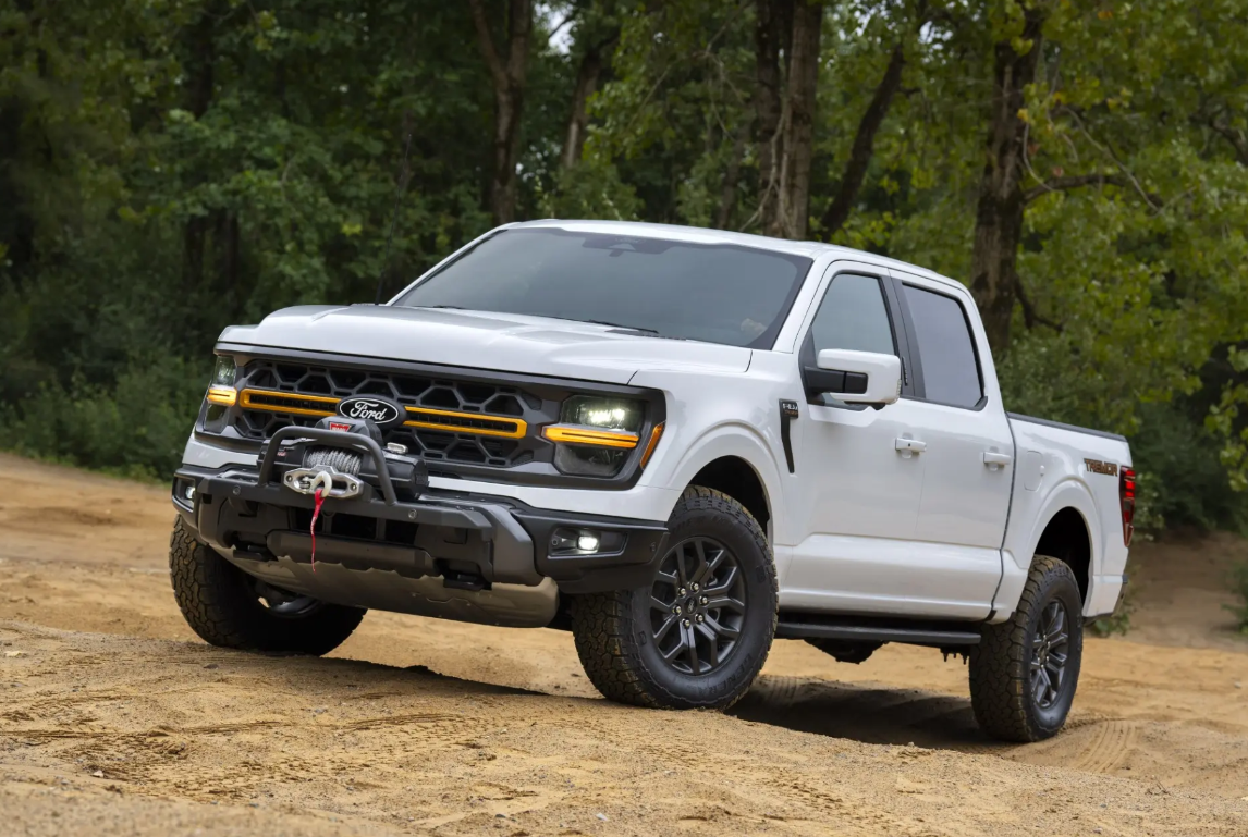 Japan se sprema za posetu Donalda Trampa kupovinom 100 primeraka Forda F-150