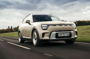 smart-launches-5-crossover-brabus-grade-tops-the-family-260088_1