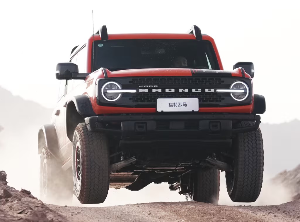 Ford Bronco smanjio „bodovnu razliku“ za Jeepom Wranglerom