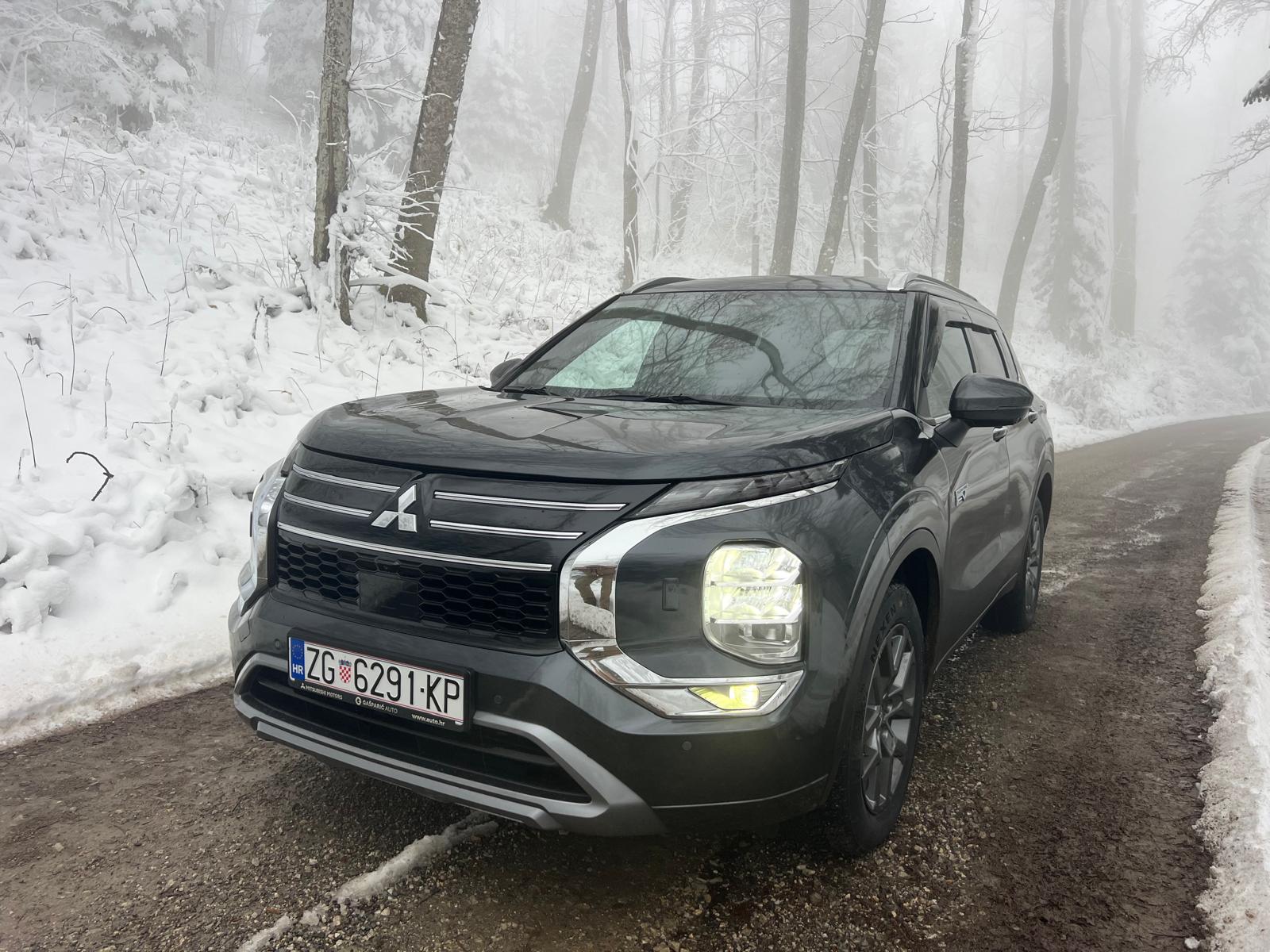 AR test: Mitsubishi Outlander PHEV Instyle Plus (EU 2025)