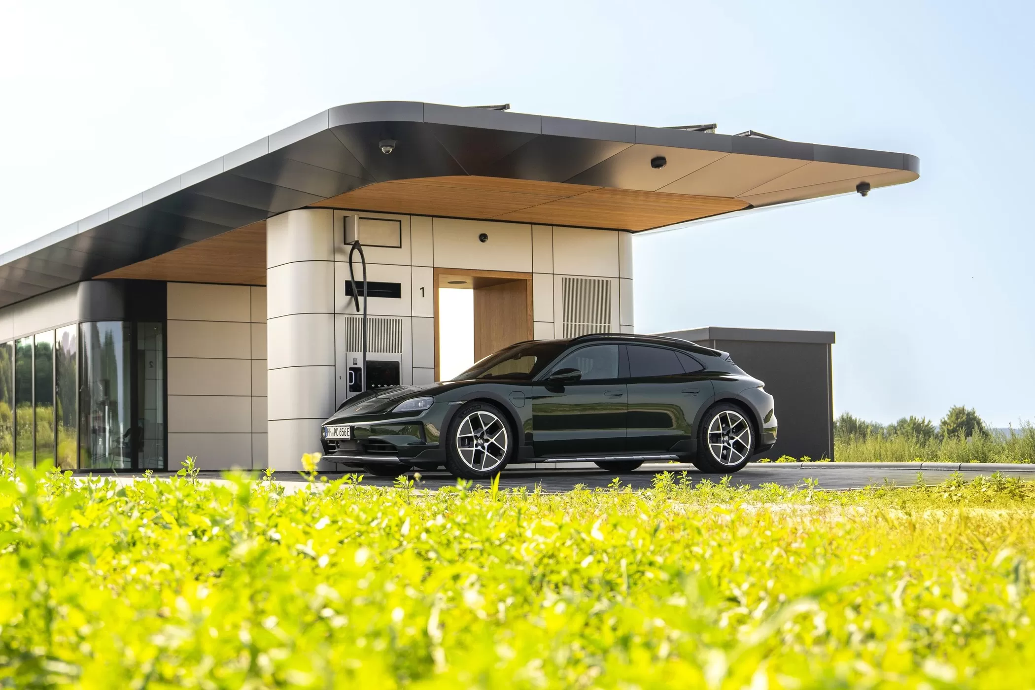 Porsche u Kini zatvara sve stanice za punjenje baterija EV