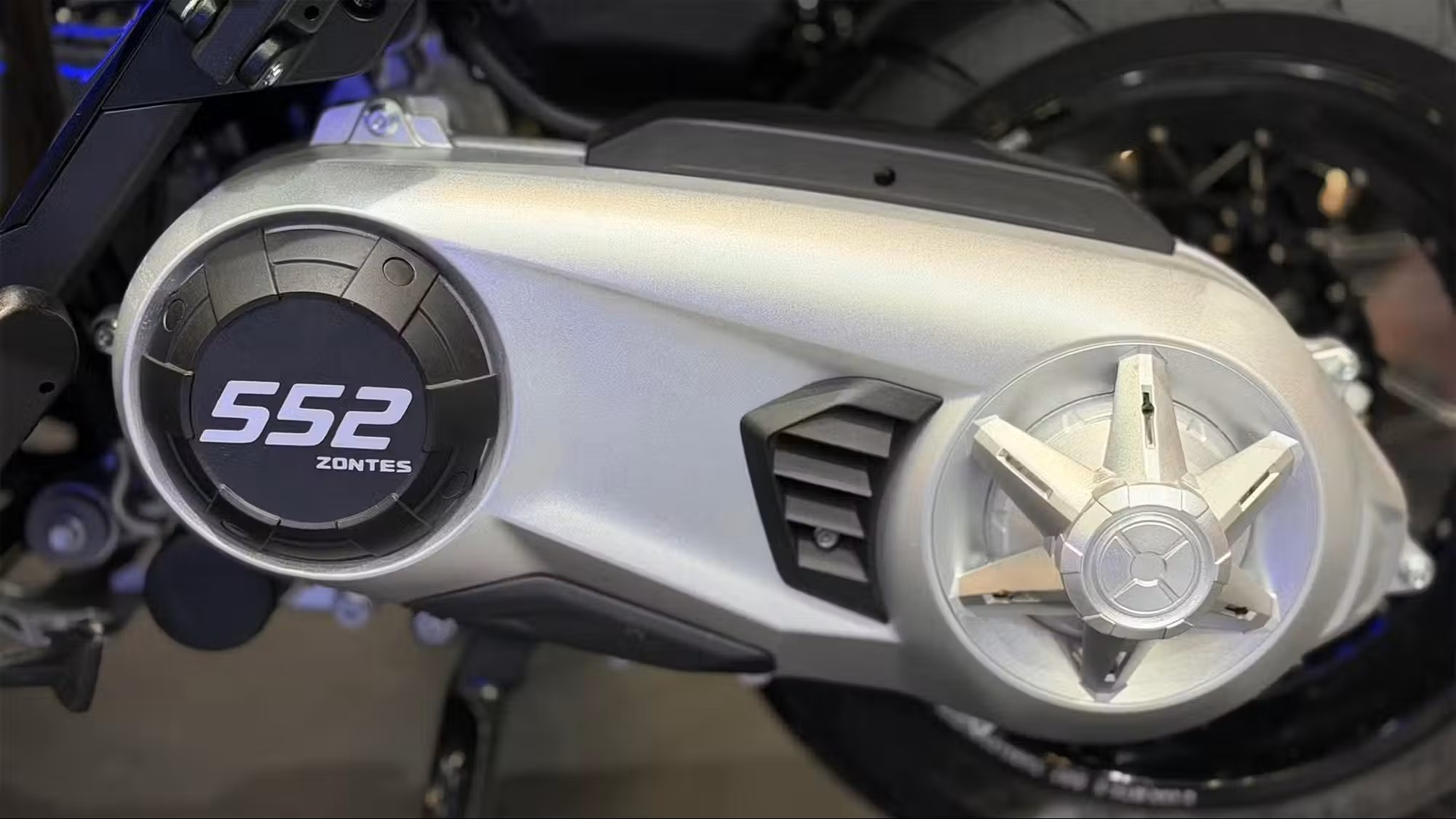 Novi moćni dvocilindarski skuteri Zontesa