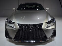 246842_2017_Lexus_IS