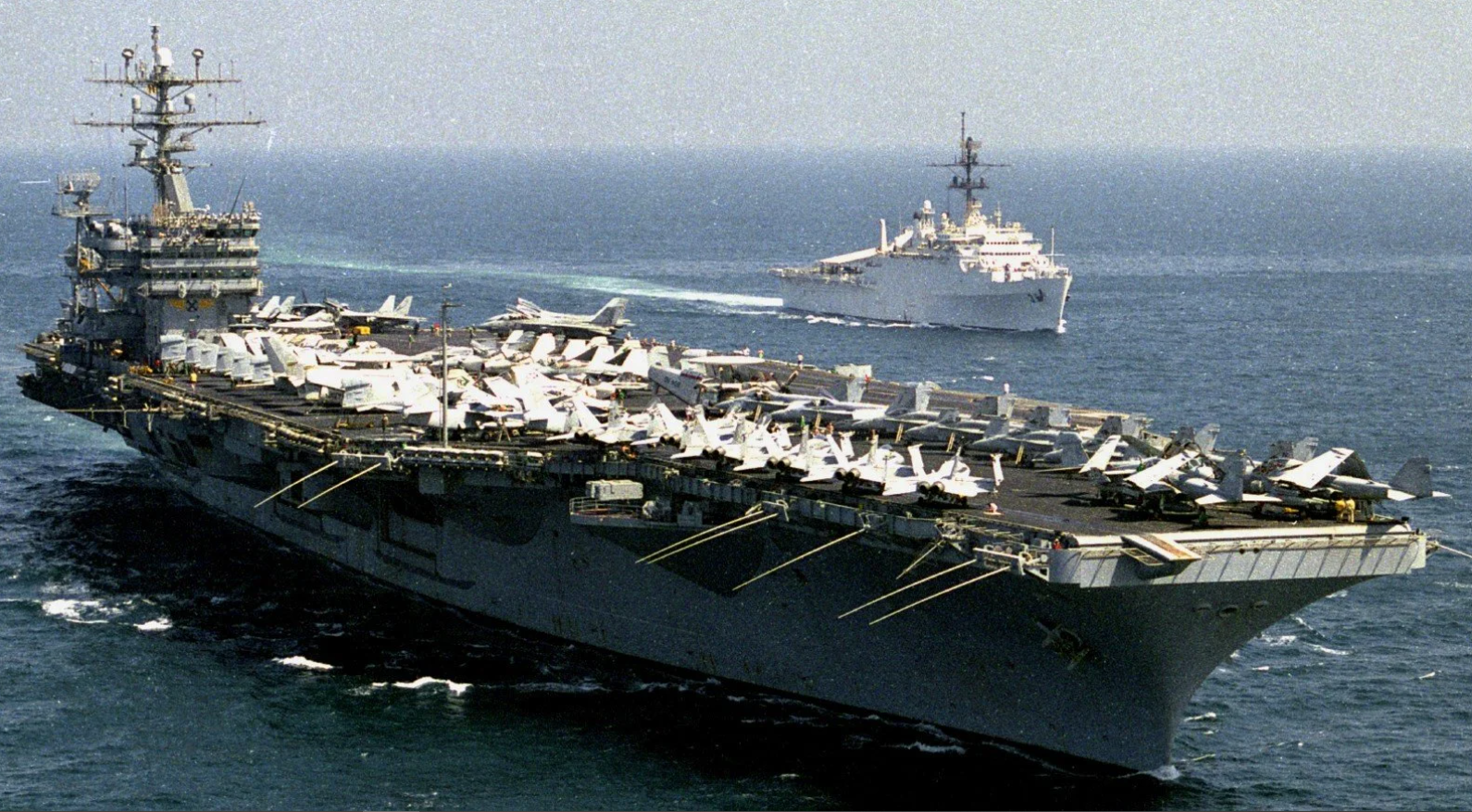 Pola veka star nosač USS Nimitz poslednji put se vratio u matičnu luku