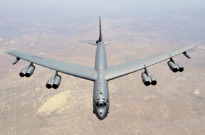 B-52_Stratofortress_assigned_to_the_307th_Bomb_Wing_(cropped)