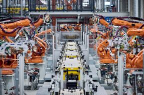 BMW-Munich-Plant-prepares-for-i3-Sedan-production-5