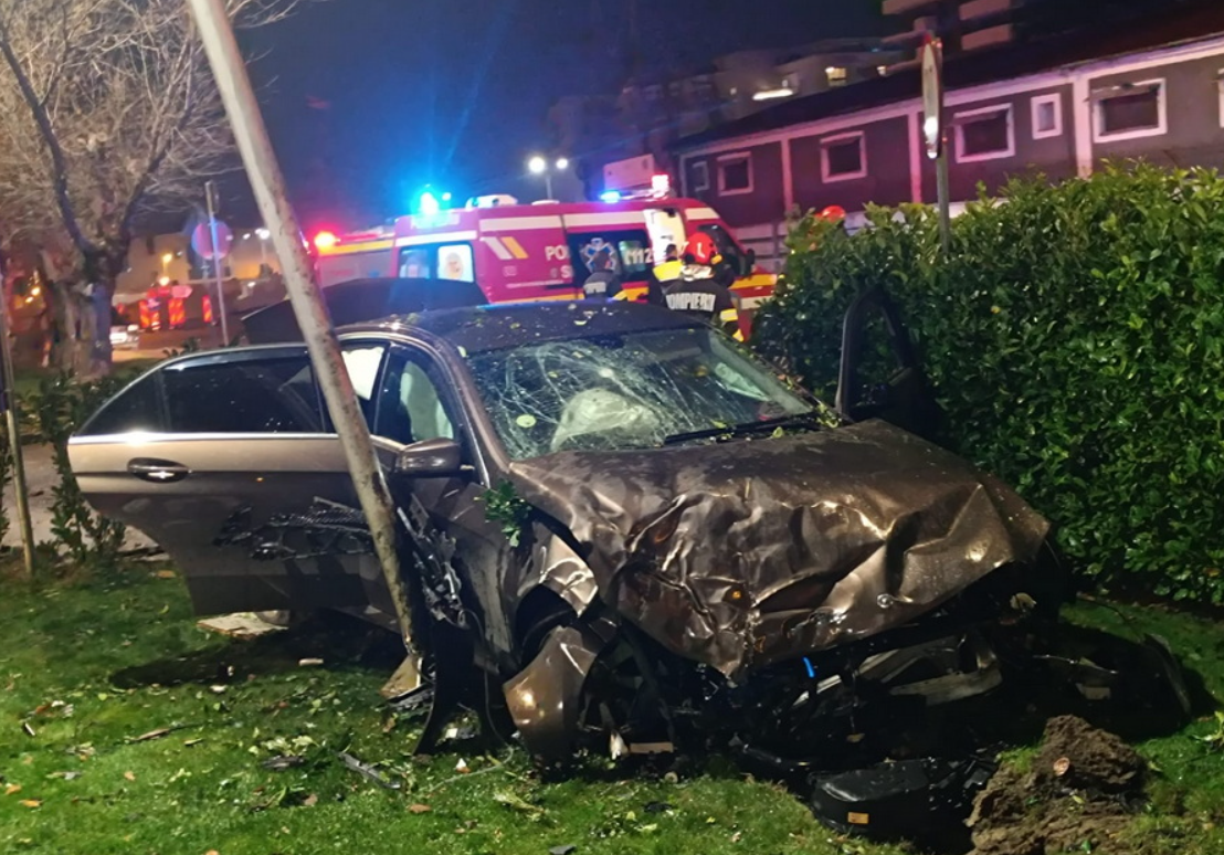 Automobil bukvalno preleteo kružni tok u Oradeji − otkriven uzrok nesreće (VIDEO)